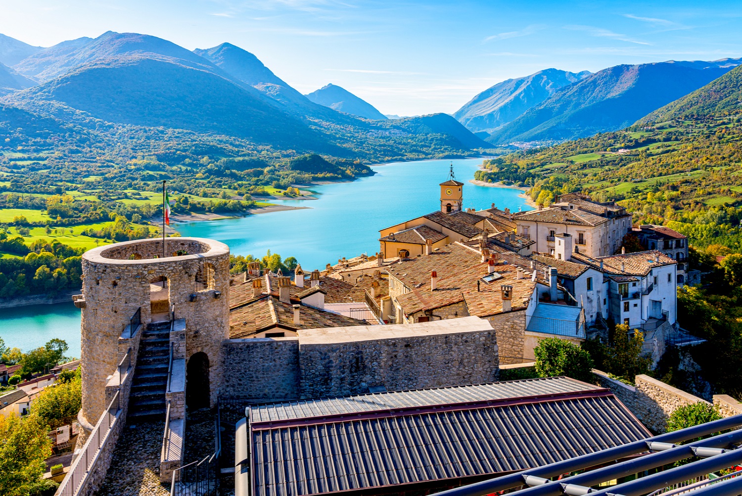 panorama barrea abruzzes italie