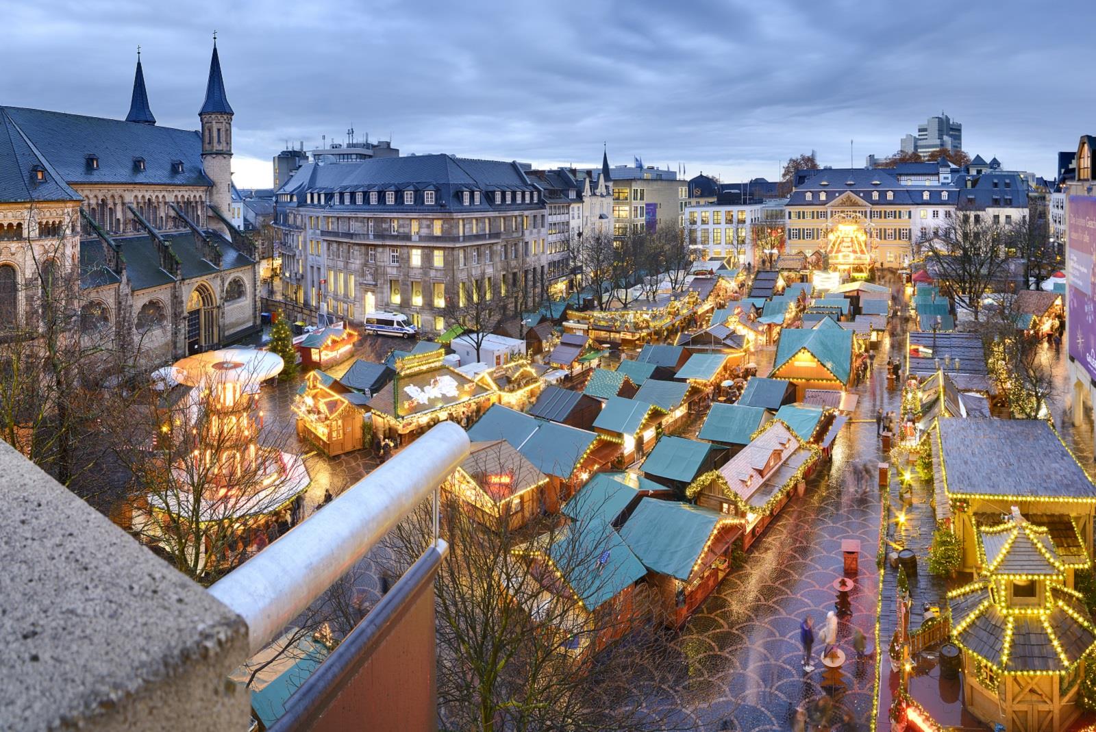 kerstmrakt in bonn