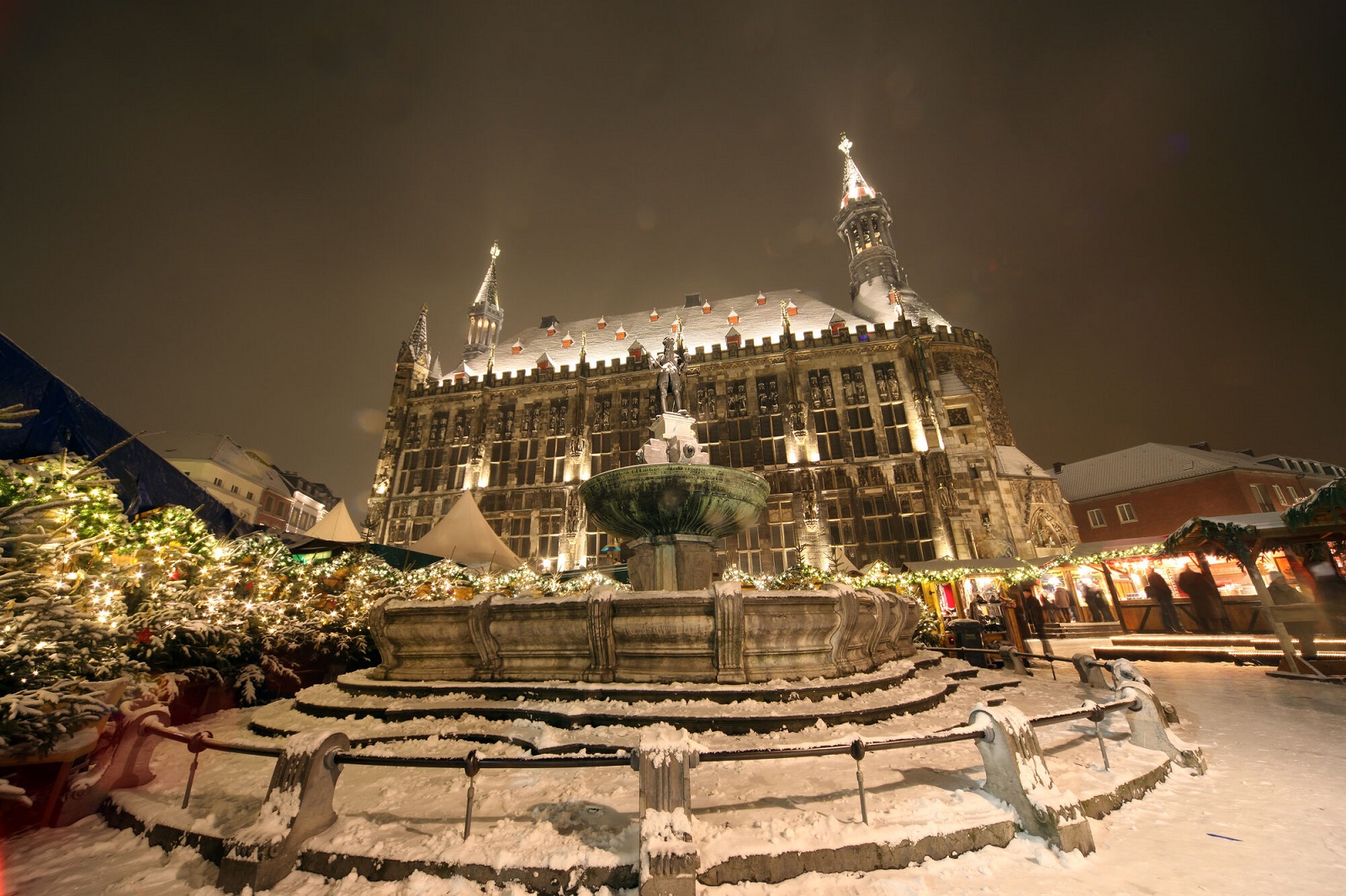 kerstmarkt in aken