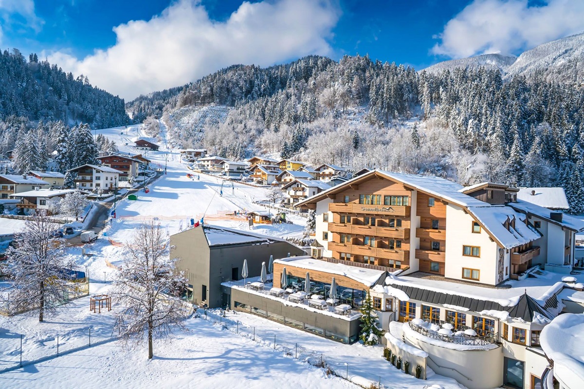 Schwarzbrunn Hotel in winter