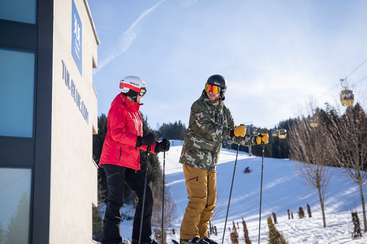 Tui Blue Fieberbrunn Hotel ski couple