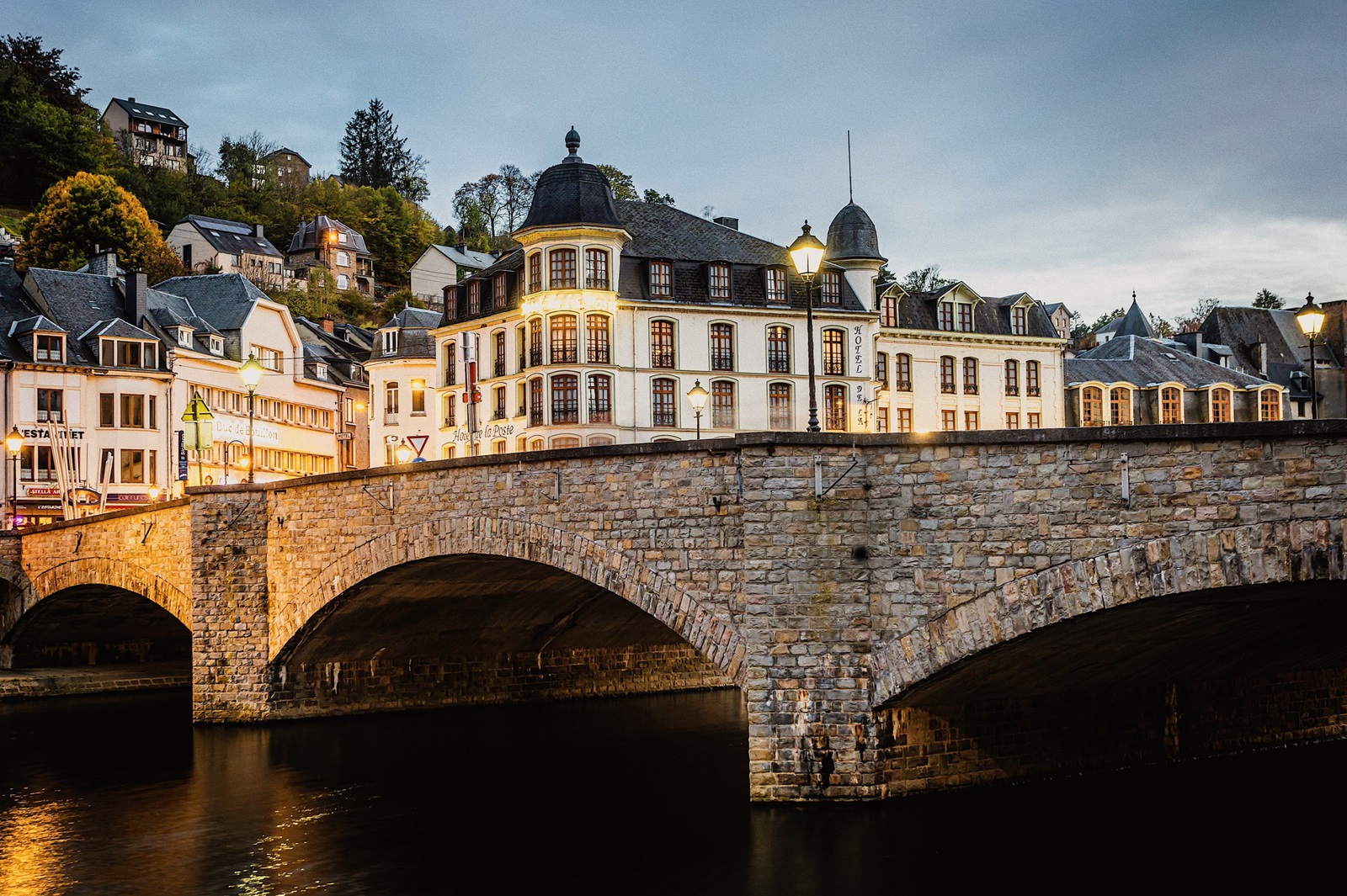 hotel de la poste bouillon