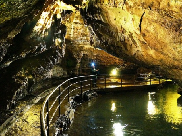 grottes remouchamp
